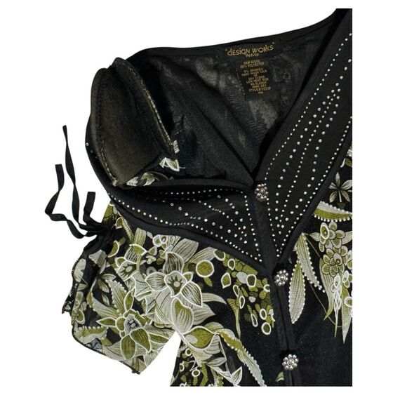 Design Works Women's Petite Medium Black Floral Sheer Blouse V-Neck Studded - Picture 8 of 10